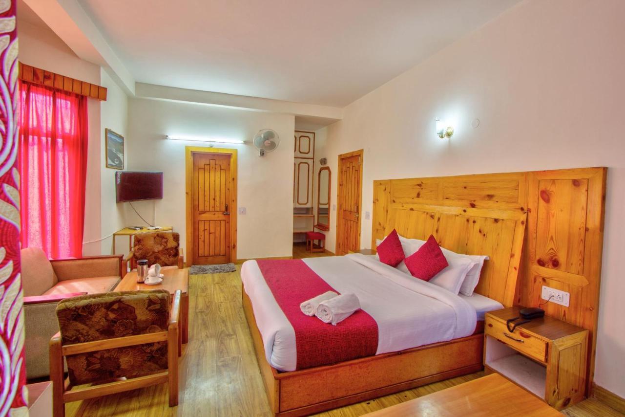 Hotel Royal Manali Exteriör bild