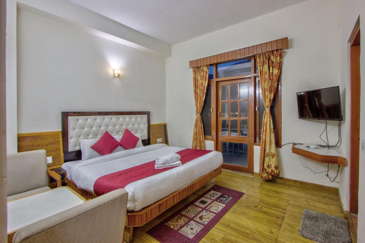 Hotel Royal Manali Exteriör bild