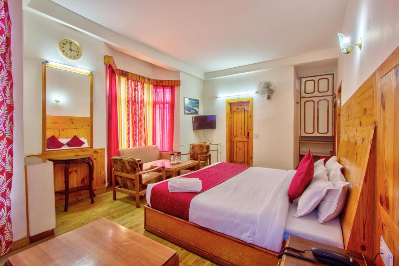 Hotel Royal Manali Exteriör bild