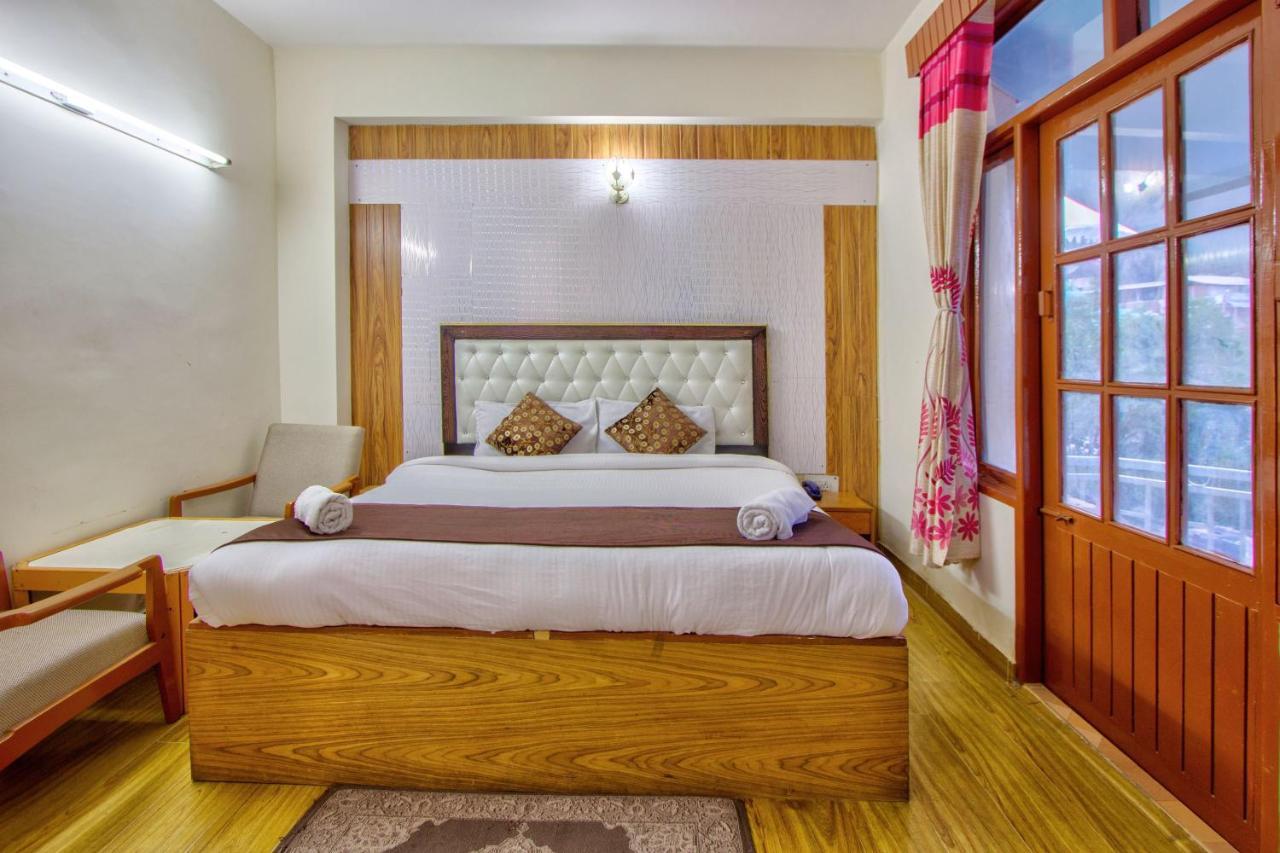 Hotel Royal Manali Exteriör bild