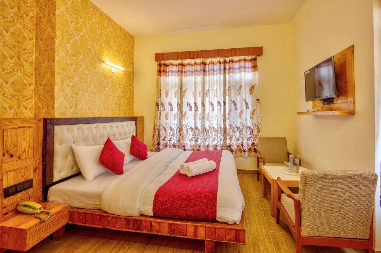 Hotel Royal Manali Exteriör bild